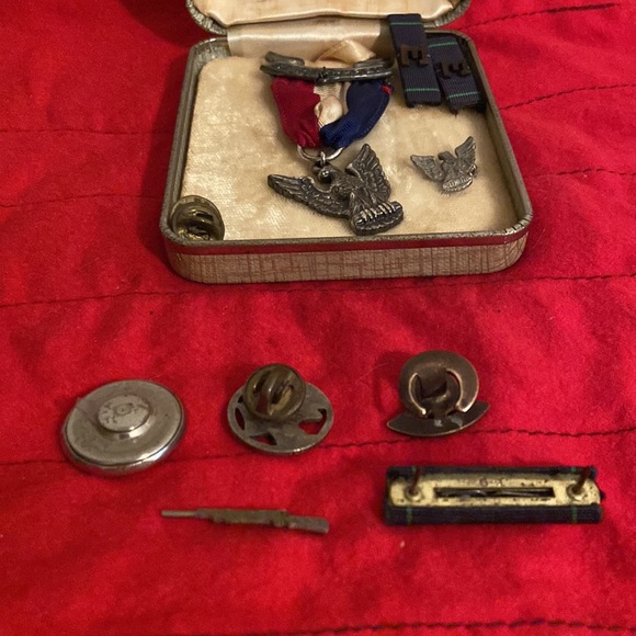 Boy Scout award and box - Picture 3 of 8